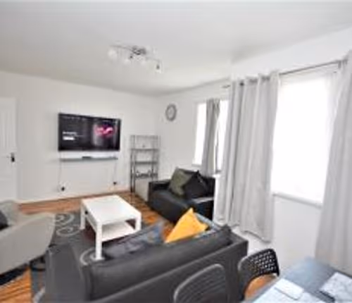 Lovely 2 Bedroom Condo in Greater London