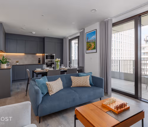 114 Hows | Coppermaker Square