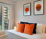 2 Bedroom House - 200 Enterprise Way | Large Balcony overlooking River near Station