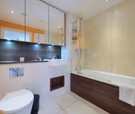 2 Bedroom House - 200 Enterprise Way | Large Balcony overlooking River near Station