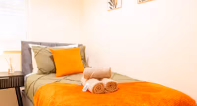 Stylish Chafford Stay