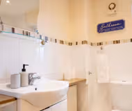 Stylish Chafford Stay