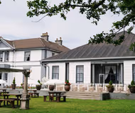 Manor Park Country House 01