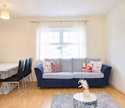 Beige & Timber Flat Edgware