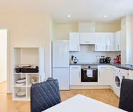 Beige & Timber Flat Edgware