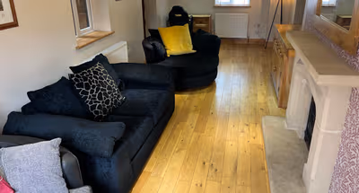 2 Pound Cottage