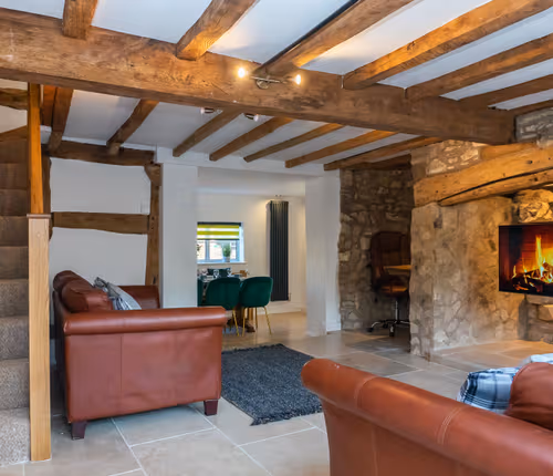 1 Pound Cottage