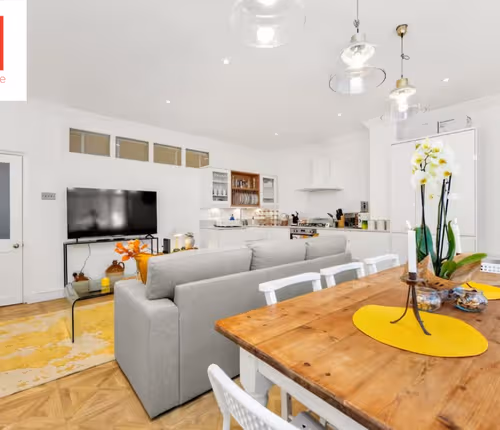 Grand Victorian Flat