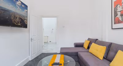 Charming 1-Bedroom Apartment on Oxford Street
