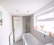 Cozy Hoole 3BR Home