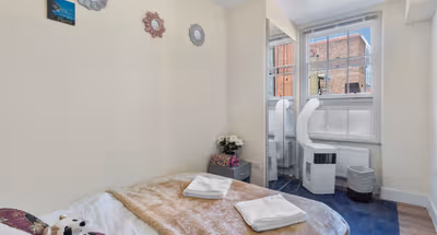 London Shopping & Sightseeing Stay