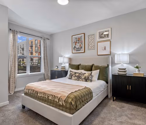 Warrenville Rd Apartments