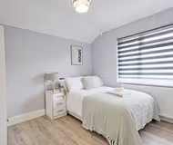 Widford 5 Bed | Ideal for Work & Leisure