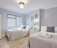 Widford 5 Bed | Ideal for Work & Leisure
