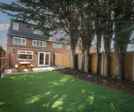 Stylish 5 Bed Nr Warner Bros- Parking