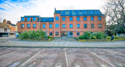 Central Ipswich, 1 bedroom apartment with parking