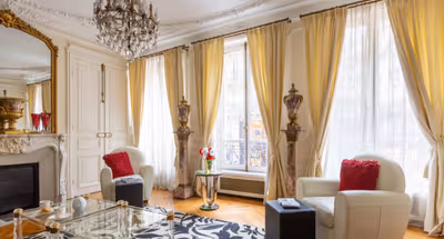 BEAUTIFULLY VINTAGE- STUNNING ART DECOR IN ST GERMAIN DES PRES