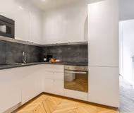 Prime Paris 8th Retreat | Avenue de Wagram | Air-Conditioned