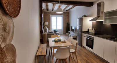 C. de Alfonso Serviced Apartment