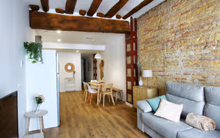 C. de Alfonso Serviced Apartment