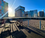 Aldgate East Apartment with rooftop Terrace access