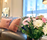 Aldgate East Apartment with rooftop Terrace access
