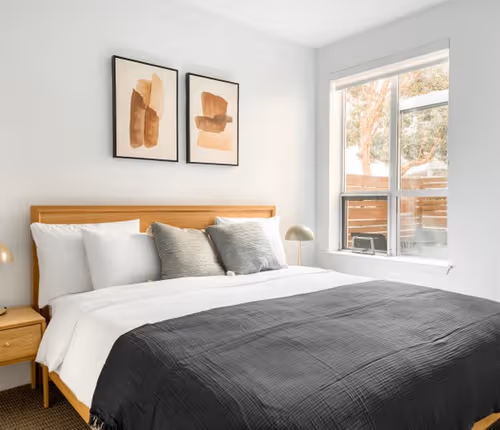 Marshall St Apartment