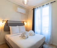 Modern Parisian Haven with Air Conditioning in the Exclusive Golden Triangle