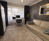 3 Bed Semi Detached House with Ground Floor Suite