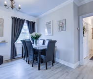 Waltham Abbey Haven 2 Bed 2 Bath Flat FREE Parking