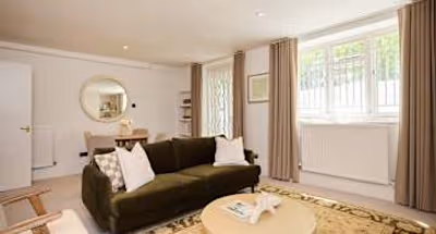 The Ink & Olive Flat Clapham