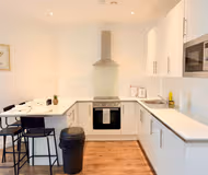 Modern 1BR Croydon Stay | WiFi, Kitchen, Ground Floor