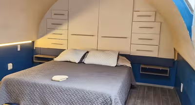 Newly Renovated Central Apartment