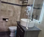 Newly Renovated Central Apartment