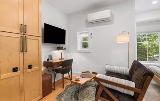 Modern Studio on Capitol Hill