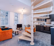 Old Dutch Embassy by Guestz