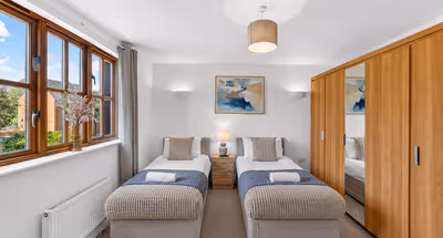 9 Goldhawk Road