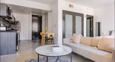 South Spring St Apartment