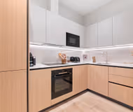 listing-1675590787835266115-5