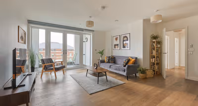 Onsite Gym | Roof Terrace | Free Parking | Balcony | 3 mins walk to train station