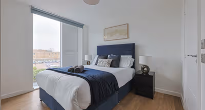 Onsite Gym | Roof Terrace | Free Parking | Balcony | 3 mins walk to train station
