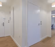 Onsite Gym | Roof Terrace | Free Parking | Balcony | 3 mins walk to train station