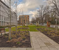 Onsite Gym | Roof Terrace | Free Parking | Balcony | 3 mins walk to train station