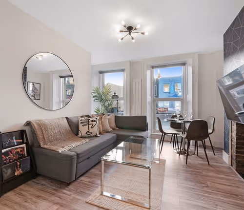 listing-1580715899564235719-0