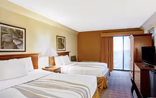 Harvard Ave Apart hotel