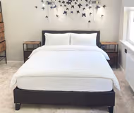 Modern 2BR London Retreat with Garden & Parking