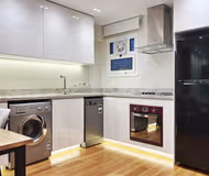 Stylish 2-Bedroom City Apartment