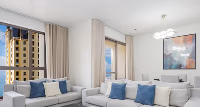 Coastal View 3-Bed Apartment