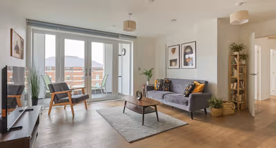 Onsite Gym | Roof Terrace | Free Parking | Balcony | 3 mins walk to train station