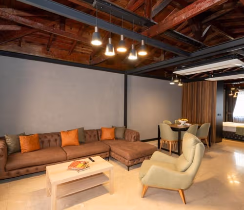 Contemporary Business Suites